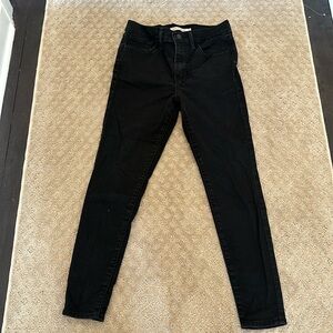 Black Levi Strauss high rise super skinny jean